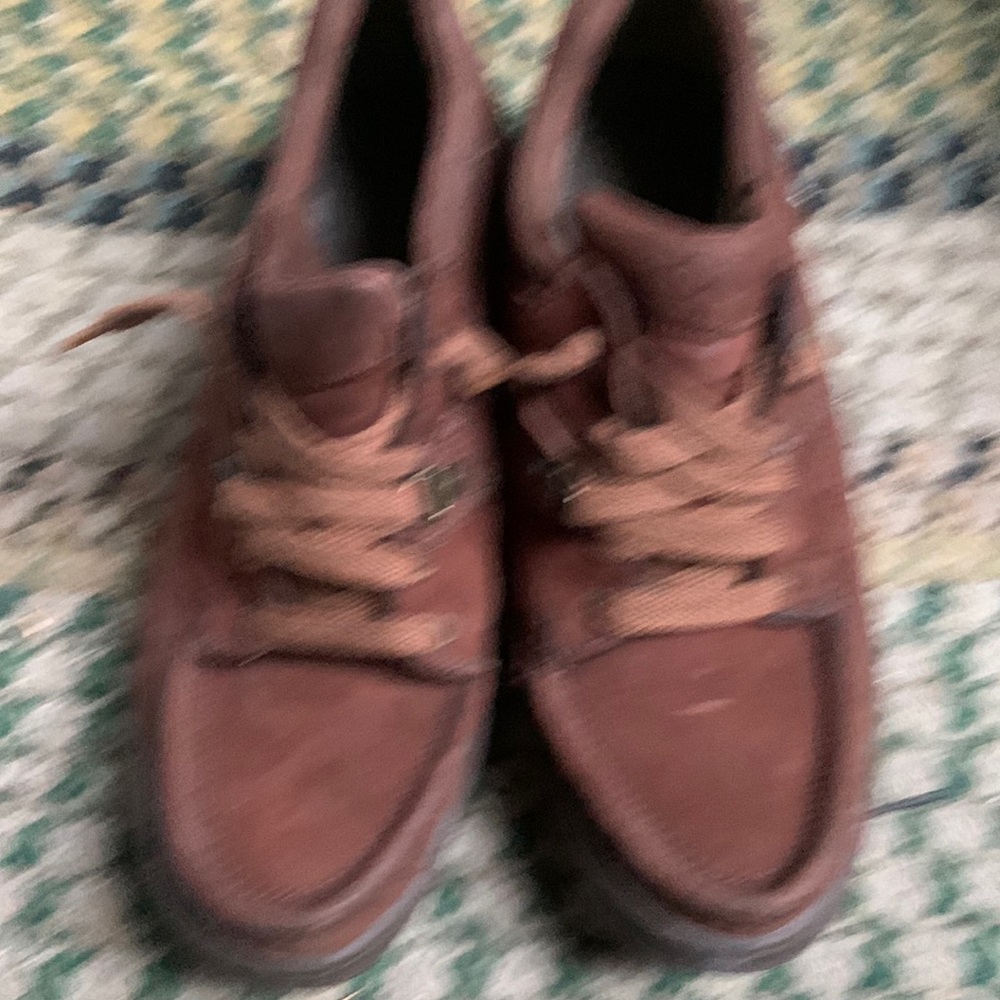 Mens 9 M ROCKEY SUEDE SHIES  GORETEX